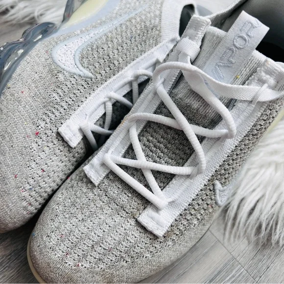 NWT Air Vapormax 2021 Women’s Shoes - Picture 5 of 9